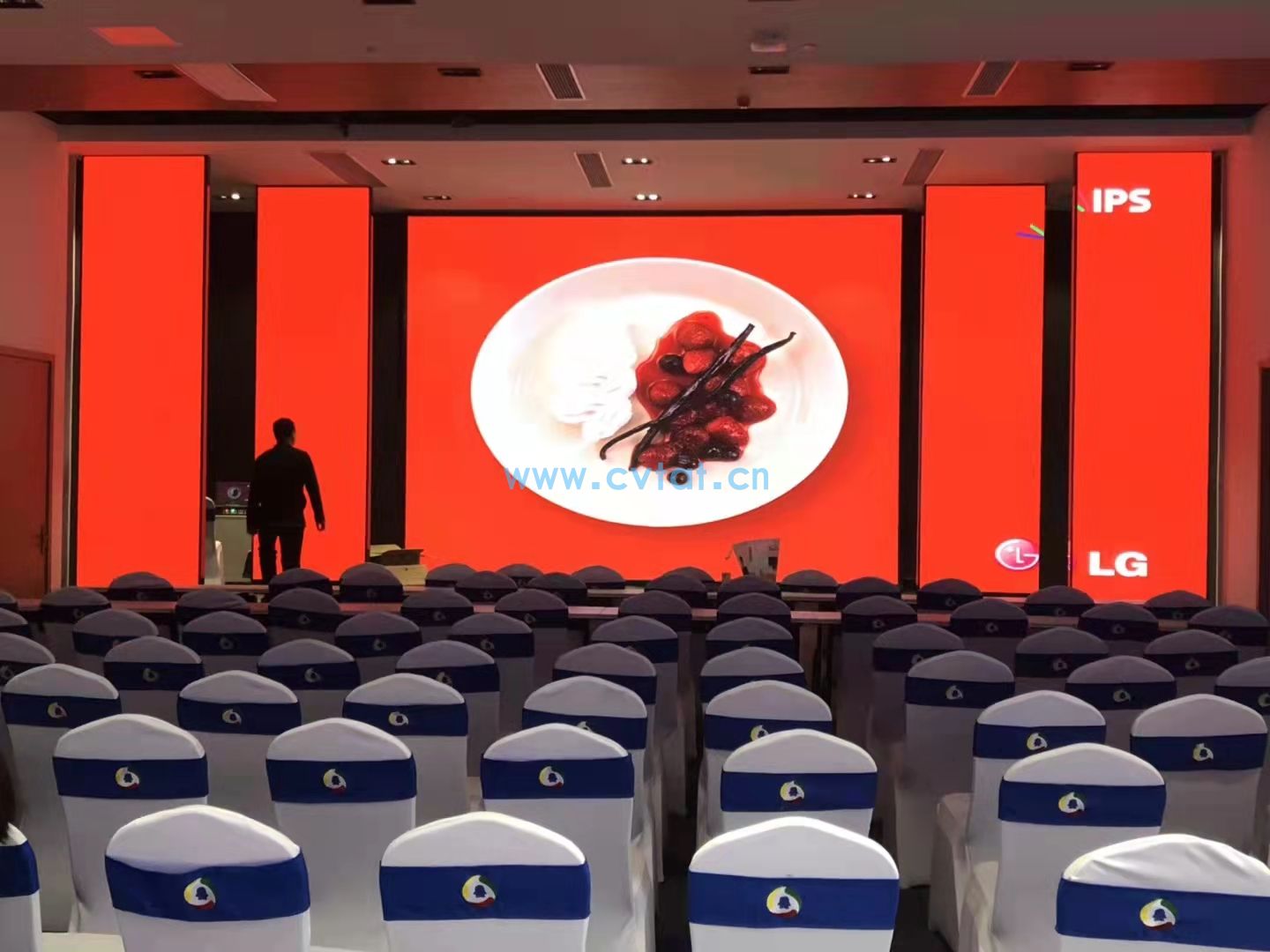 p2.5 indoor led display.jpg